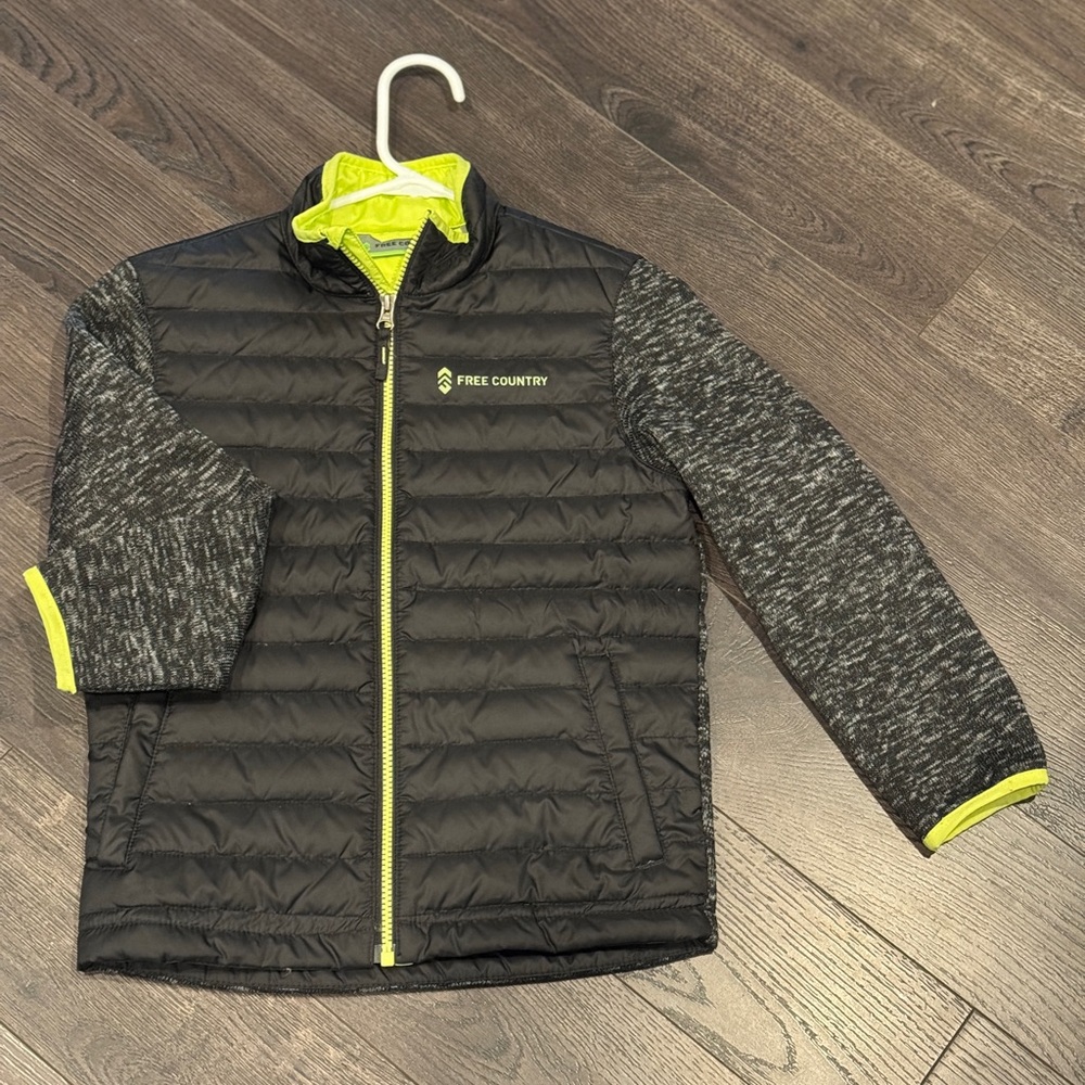 Like NEW 7/8 kids Gray & Green Puffer Jacket with contrast